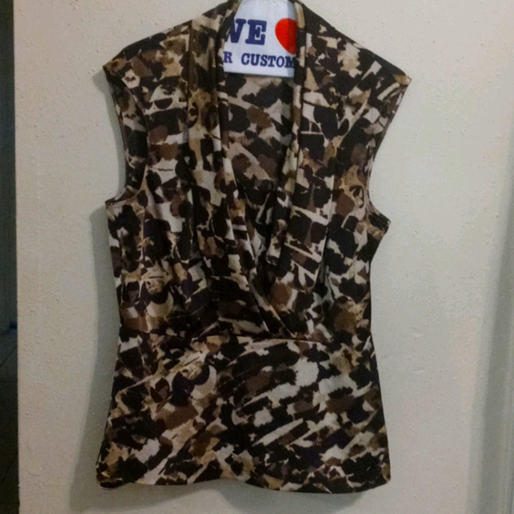 Sleeveless blouse